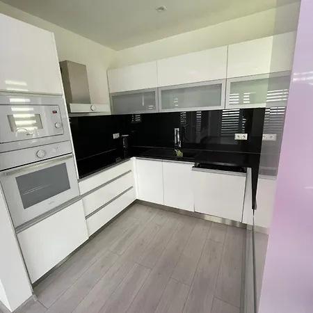 Luxusny 2 Izbovy Byt V Trencine Apartmán